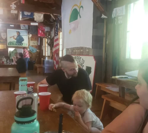 A family eating lunch.