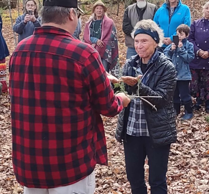 Don giving thanks to Molly Davies